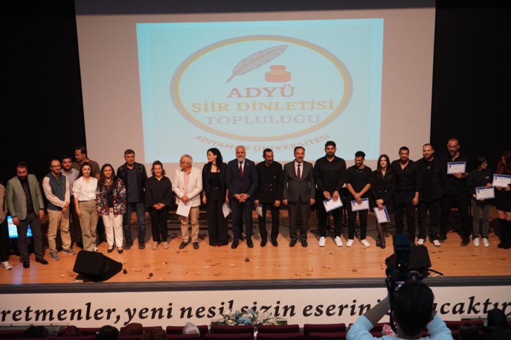 ADYÜ’de ‘Güz Rüzgarı’nda Şiir ve Müzik Dinletisi’: Murat Kayış onur konuğu olarak katıldı