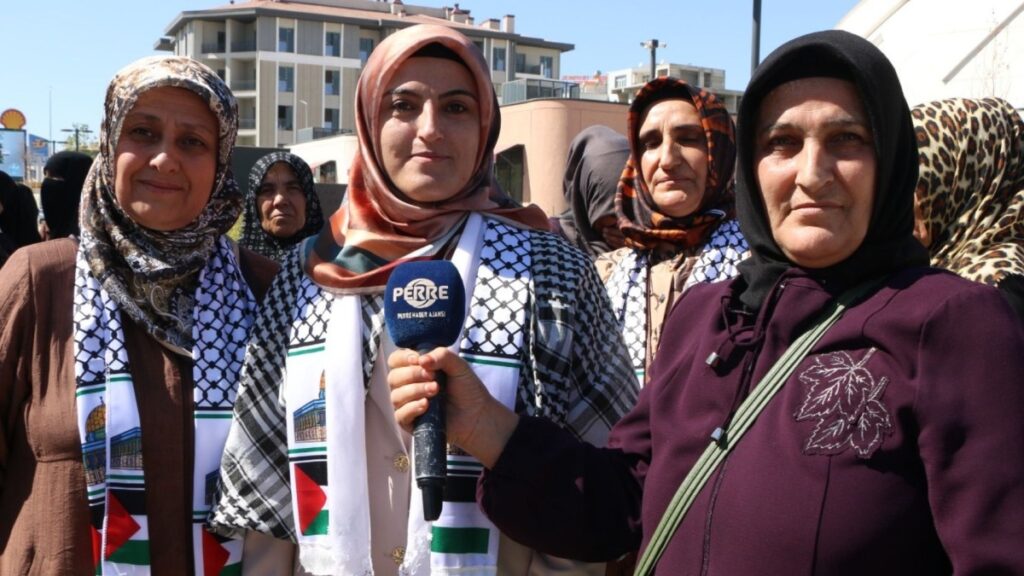 Gazze için ‘Sessiz Çığlık’ zinciri: Kadınlar meydanlarda buluştu