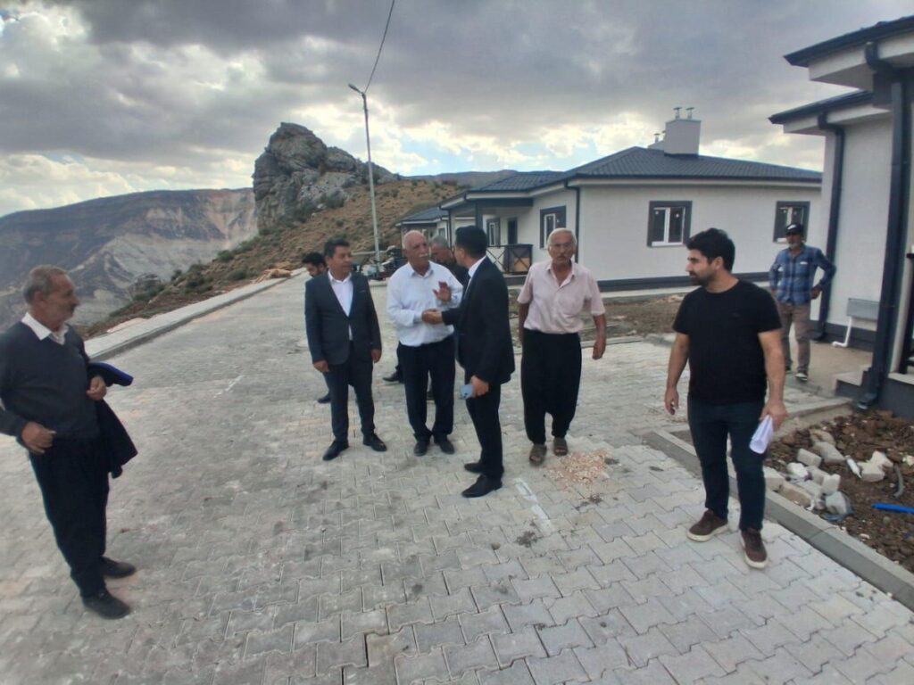 Tut’ta, Çiftlik Köyü Merkezi ve Akbel Mezrası deprem konutlarında anahtar teslimi gerçekleştirildi