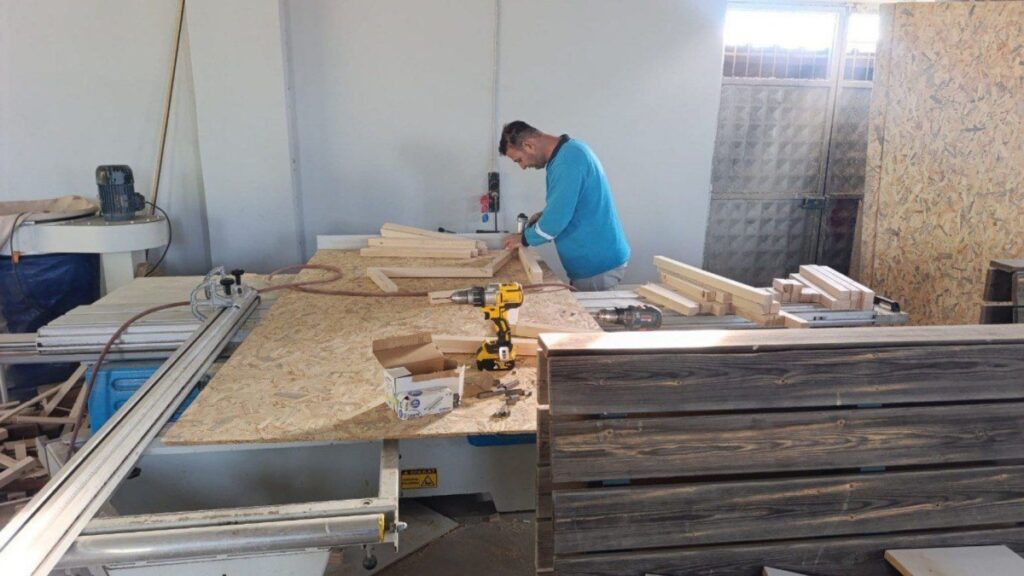 Depremde yıkılan depo ileri dönüşüm atölyesine dönüştürüldü: Yaklaşık 14 milyon TL tasarruf sağlandı