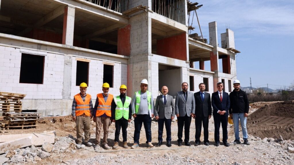 Vali Varol, Adıyaman İl Müftülüğü hizmet binasını inceledi